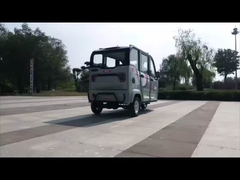 닫힌 승객 세발 자전거 전기 휠 전기 세발 자전거 승객 3명